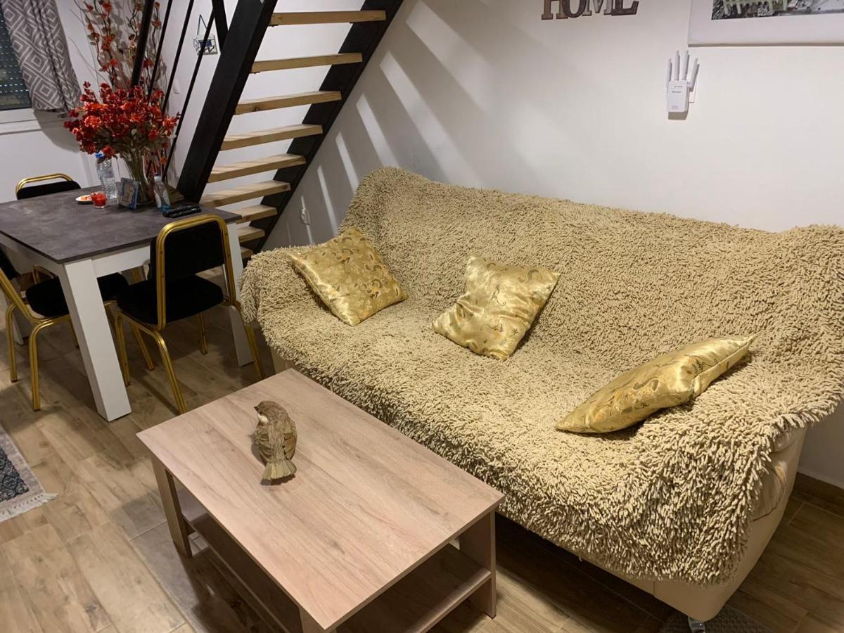 Special Home 71 D เทสซาโลนิกิ ภายนอก รูปภาพ